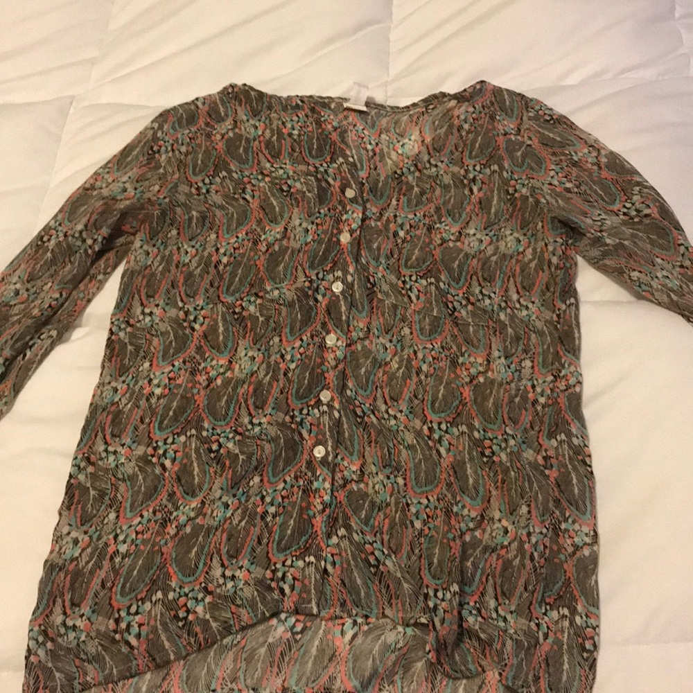 Lightweight button up with feather pattern.
